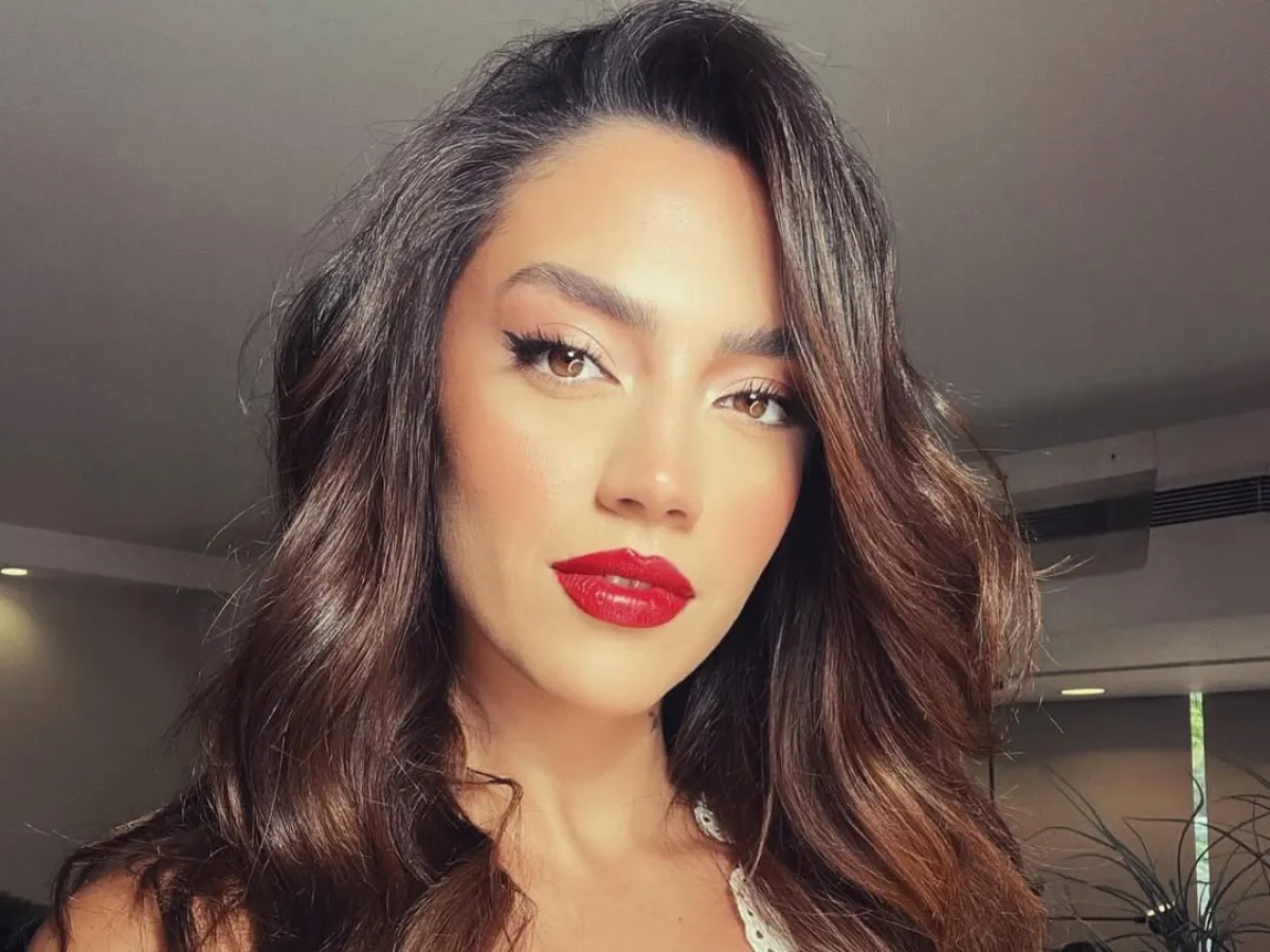 ستيفاني عطالله تحتفل بزفافها وهذه أجمل صيحاتها الجمالية