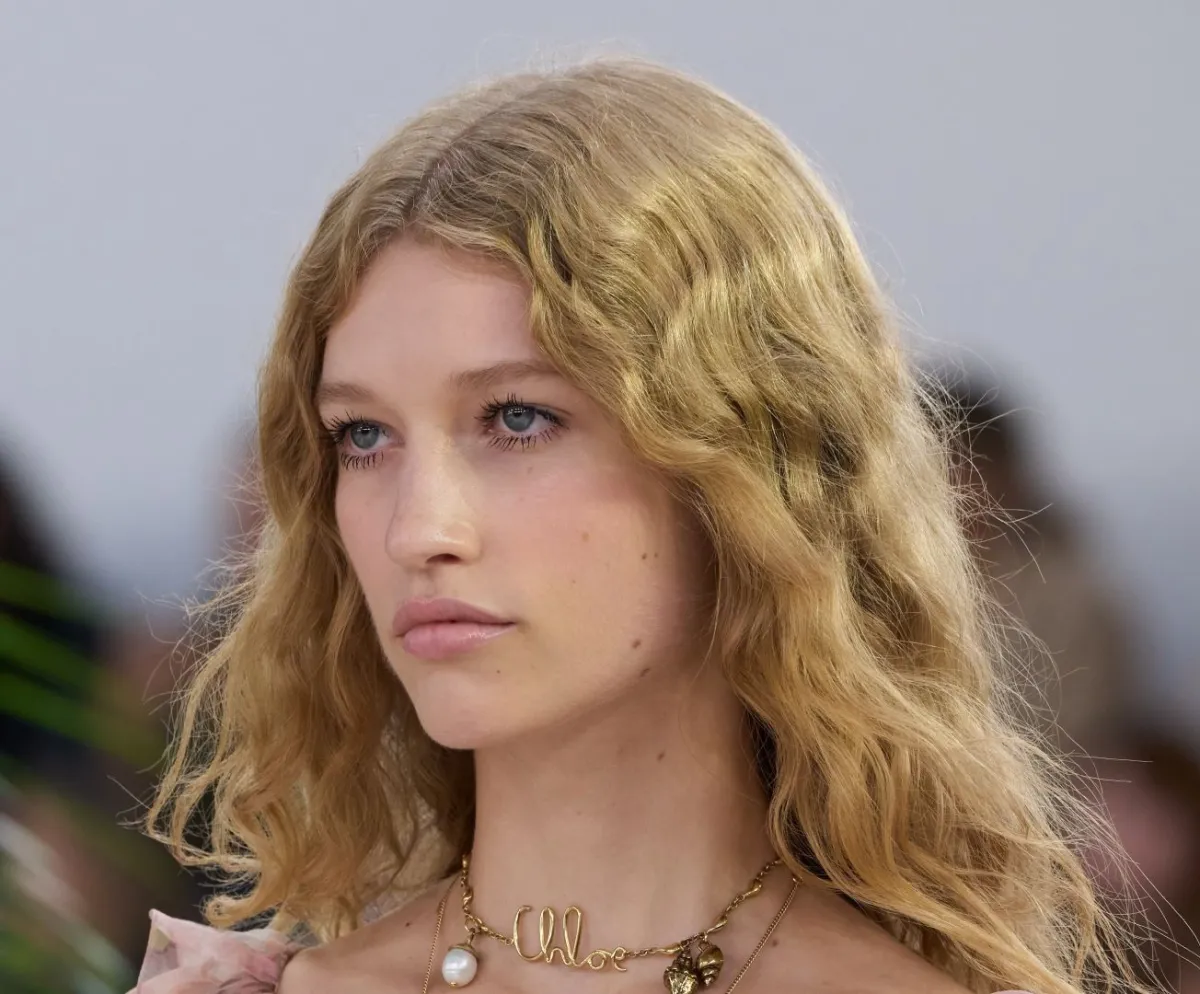 العناية بالشعر الكيرلي في الصيف