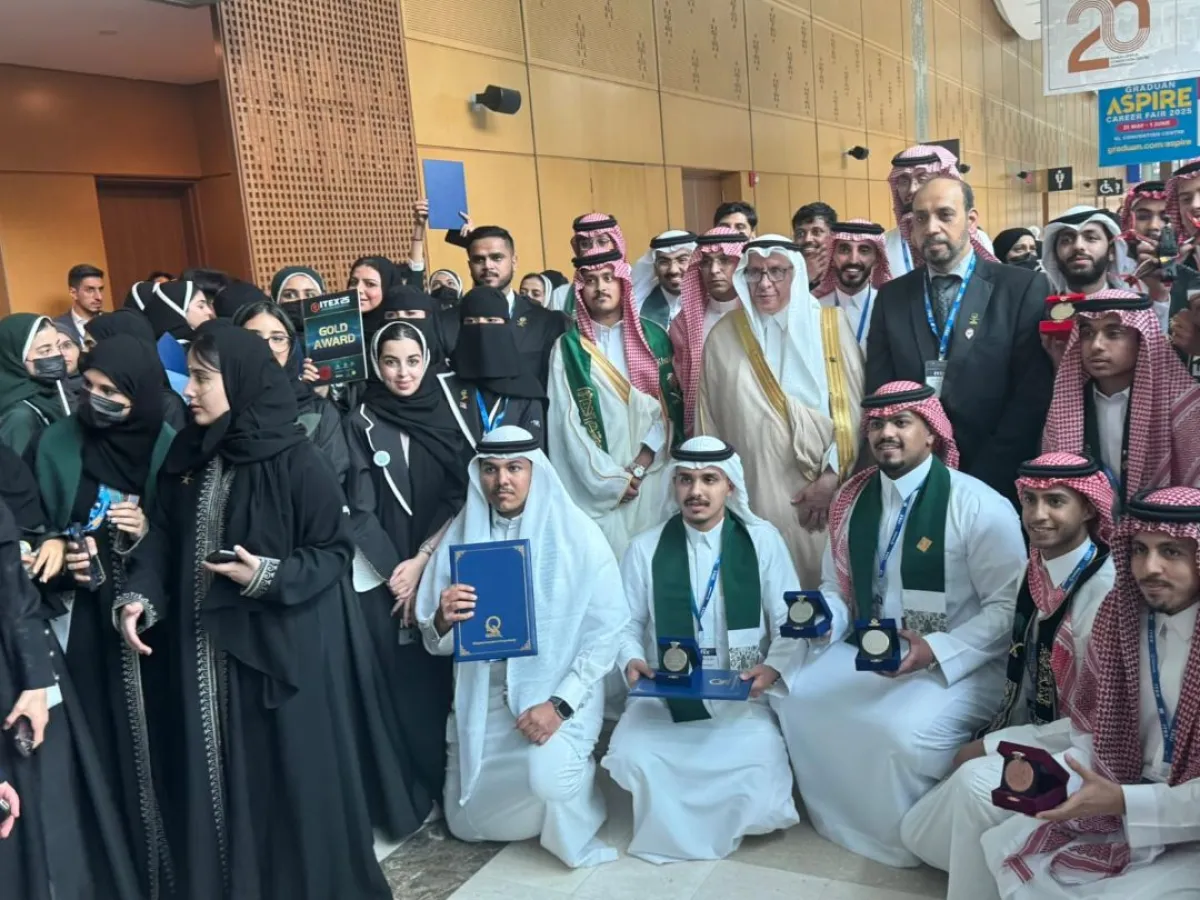 من زيارة سفيرالسعودية لدى ماليزيا السفير مساعد بن ابراهيم السليم لجناح السعودية في المعرض الدولي للاختراعات والابتكارات والتقنية ITEX 2025 