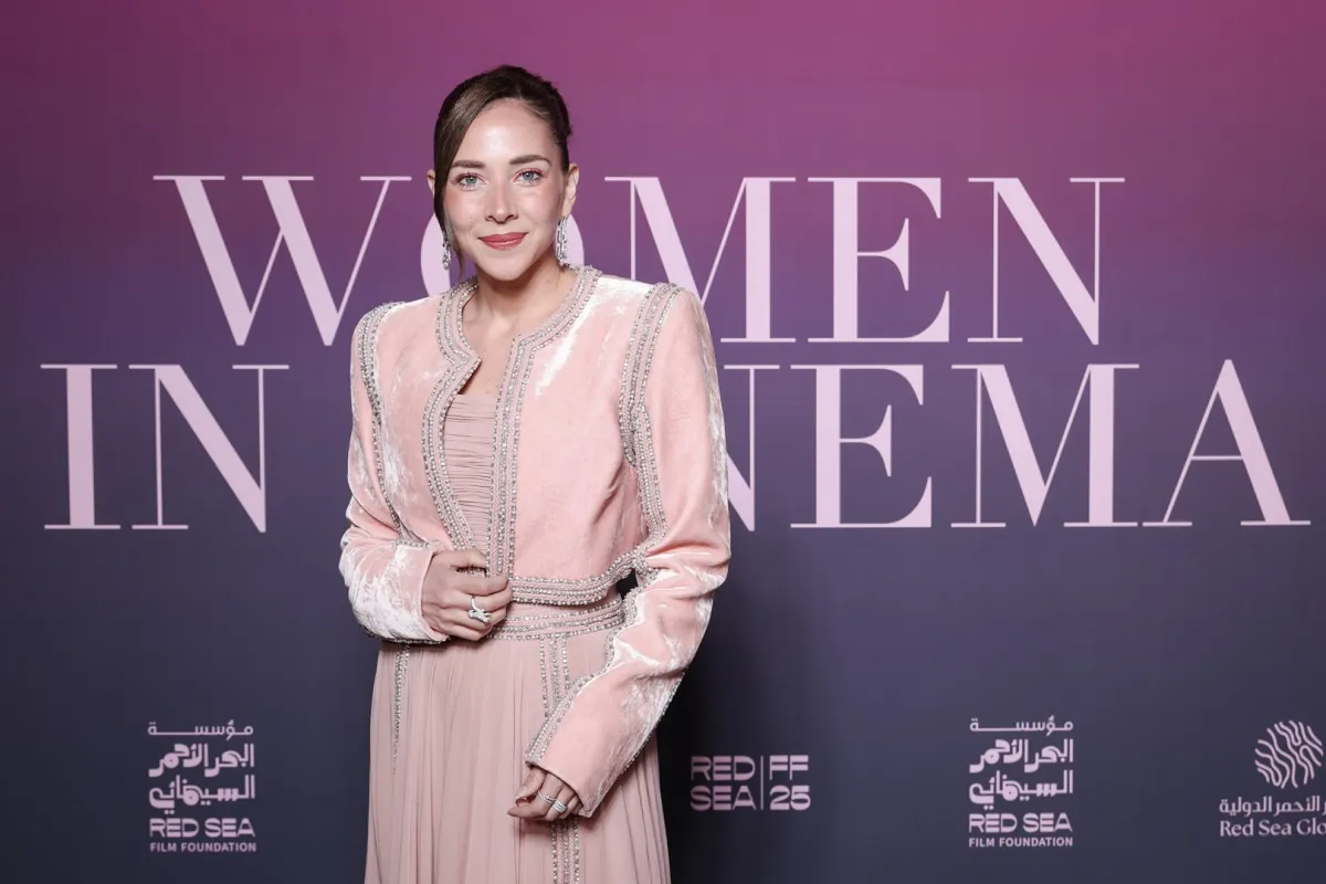 فاطمة البنوي Fatima Al-Banawi ( مصدر الصورة: Daniele Venturelli/Getty Images for Red Sea Film Foundation)