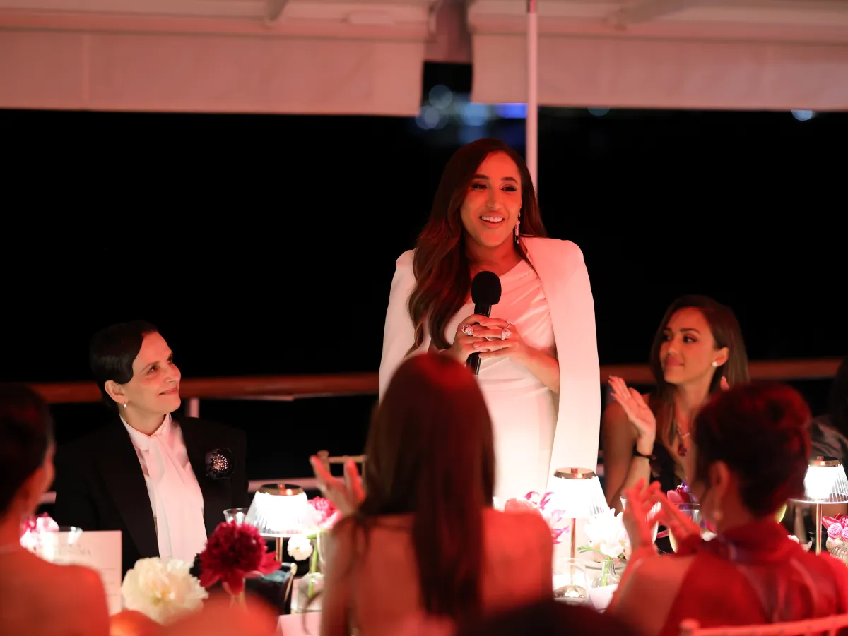 جمانا الراشد خلال حفل "المرأة في السينما" الذي أقامته مؤسسة البحر الأحمر السينمائي في كاب دانتيب، فرنسا، (مصدر الصورة : Arnold Jerocki/Getty Images for Red Sea Film Foundation)