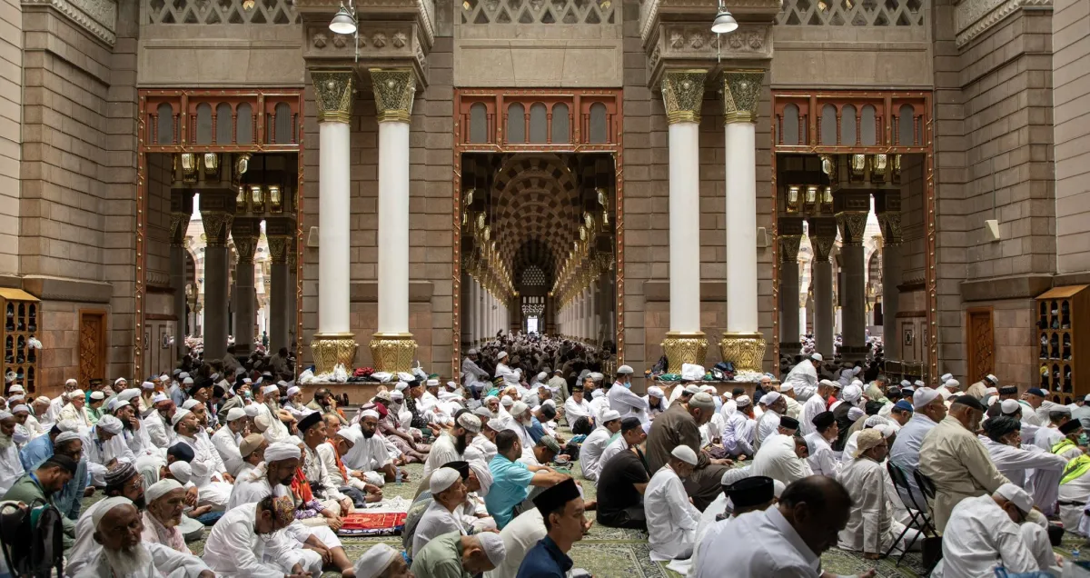 تدشين تطبيق المساعد الذكي في موسم حج 1446 - الصورة من حساب الهيئة العامة للعناية بشؤون الحرمين بالمسجد النبوي على منصة إكس