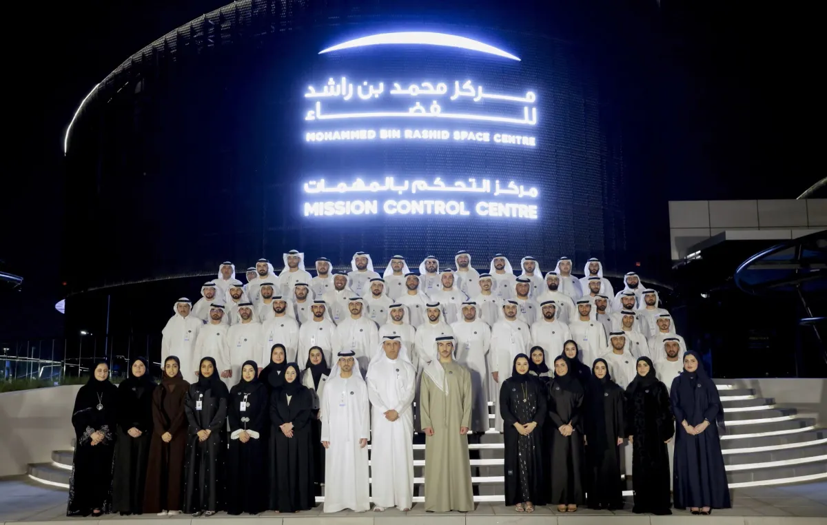 القمر الصناعي محمد بن زايد سات بمعرض اصنع في الإمارات - صورة أرشيفية من مركز محمد بن راشد للفضاء لحظة تدشين القمر يناير الماضي