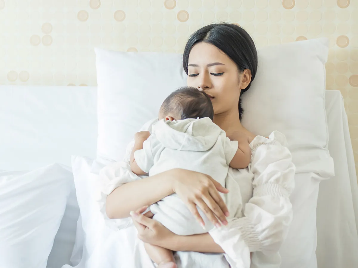 الخوف من مسؤولية المولود معاناة كل أم جديدة: فكيف تتعاملين ؟