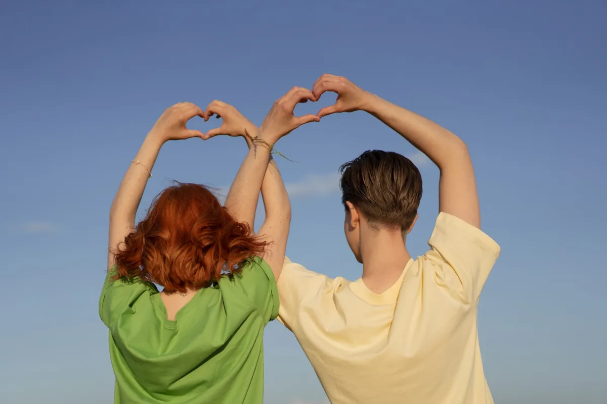 الحب في مرحلة الشباب