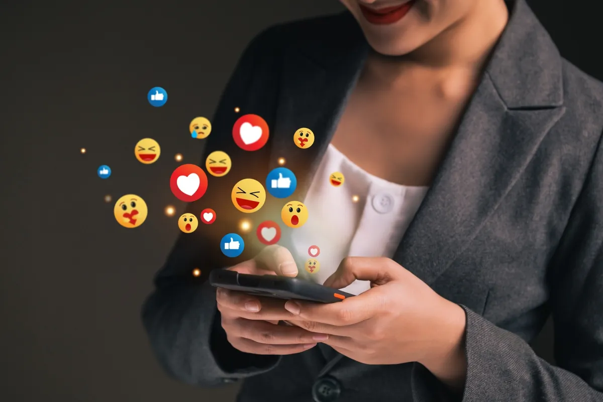 السوشيال ميديا والحياة