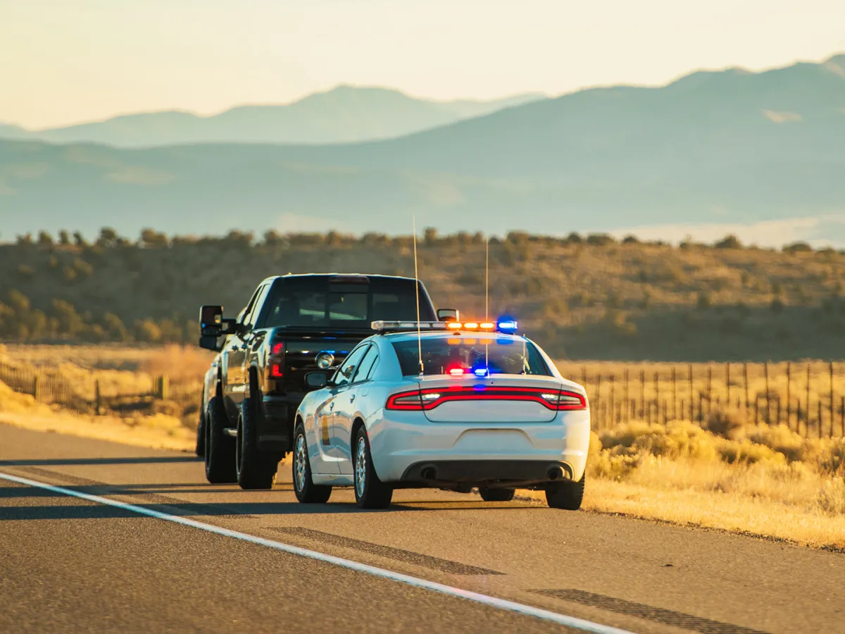 تفسير حلم الشرطة تلاحقني في المنام 