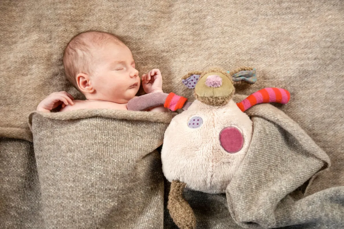 صورة طفل نائم