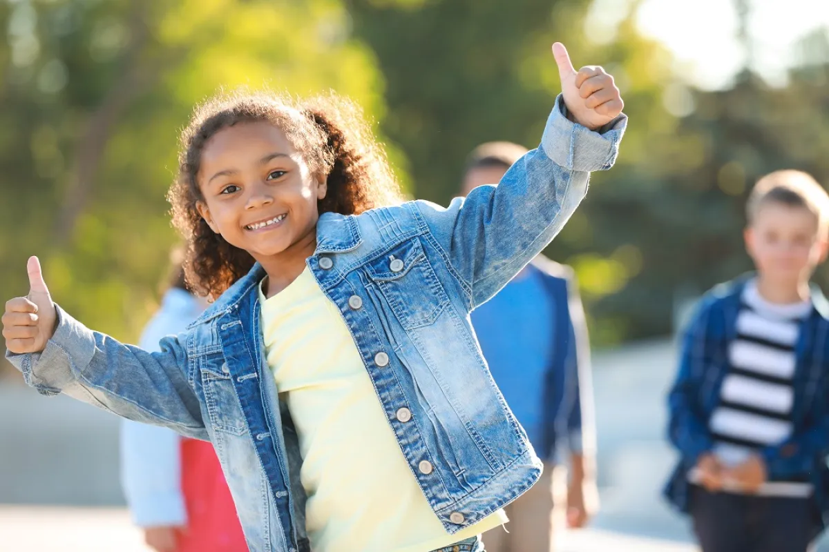 صورة لأطفال يلعبون