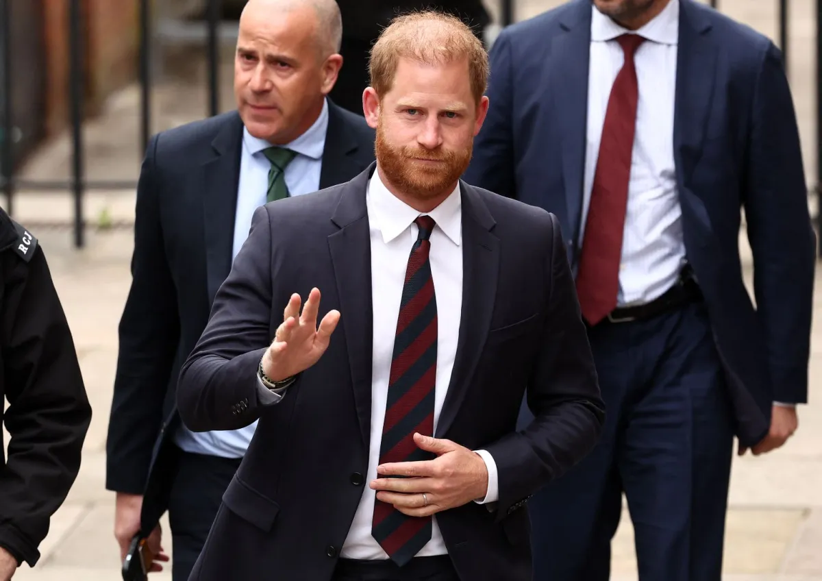 الأمير هاري في وسط لندن (Prince Harry in central London). مصدر الصورة: HENRY NICHOLLS / AFP
