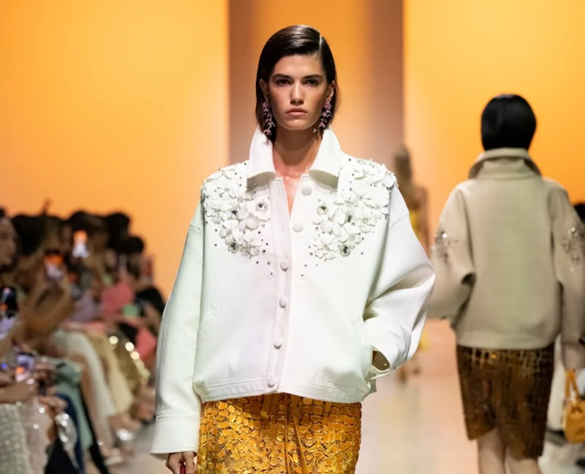 تنورة من جورج حبيقة Georges Hobeika - ملاحظة الصور من Launchmetrics/Spotlight ©