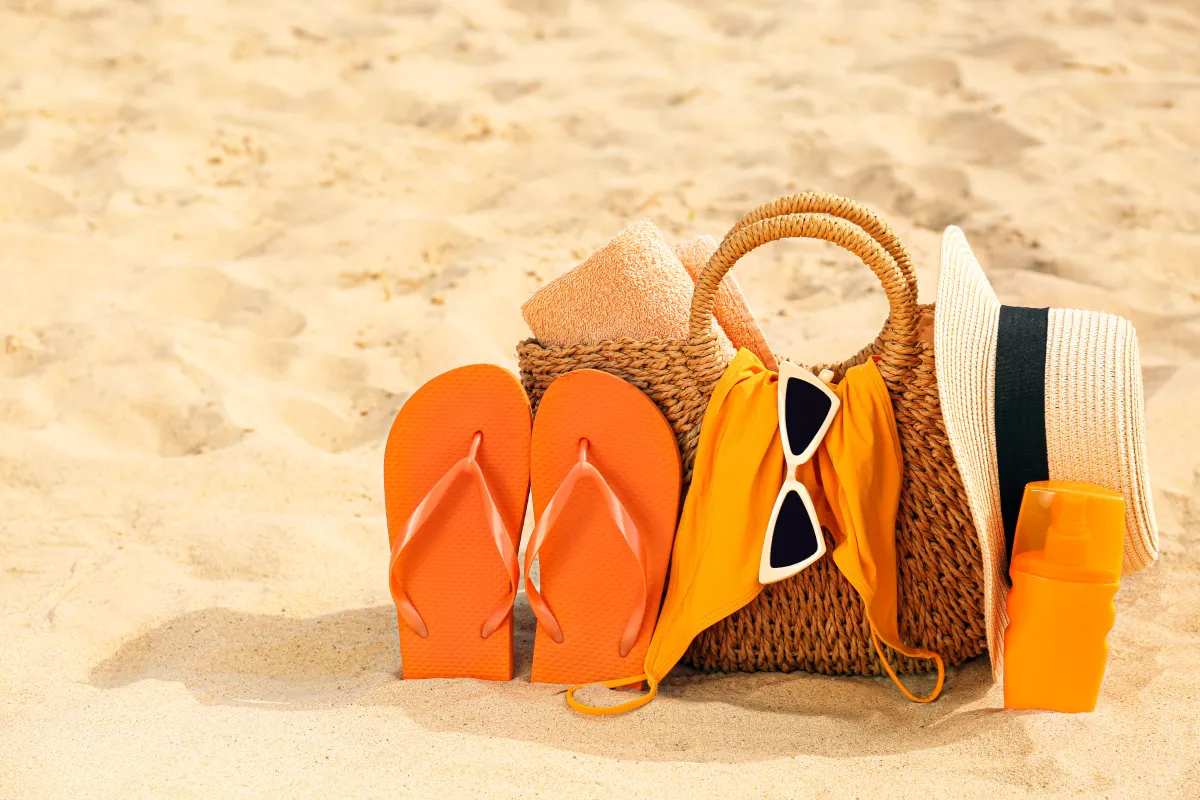 لوازم البحر من ملابس وغيرها