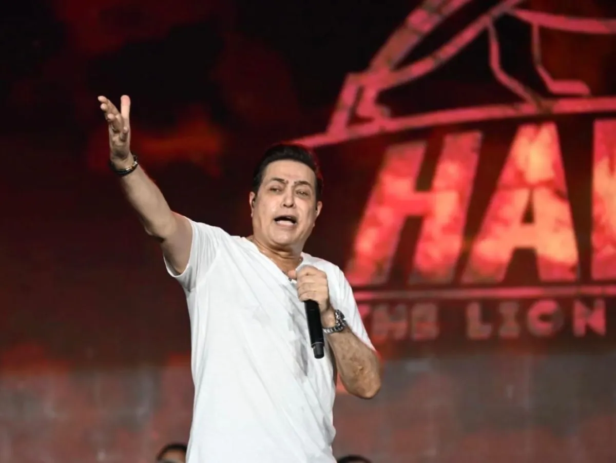 حكيم- الصورة من المكتب الإعلامي للفنان حكيم