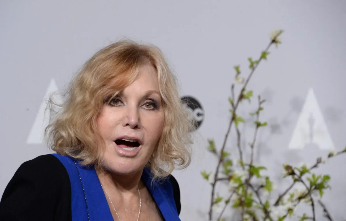 كيم نوفاك في حفل توزيع جوائز الأوسكار السادس والثمانون (Kim Novak at the 86th Academy Awards ). مصدر الصورة: Joe KLAMAR / AFP