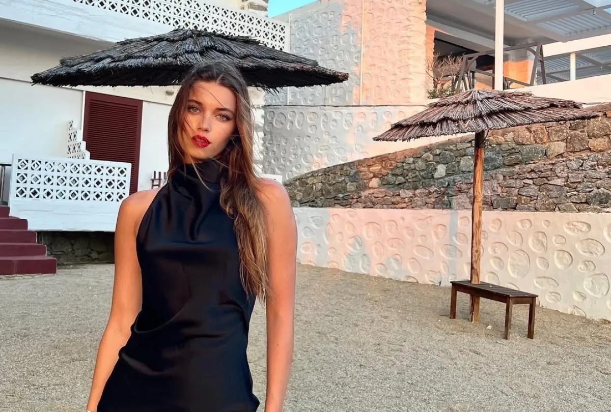 عفراء ساراتش أوغلو- الصورة من حسابها الرسمي على إنستغرام