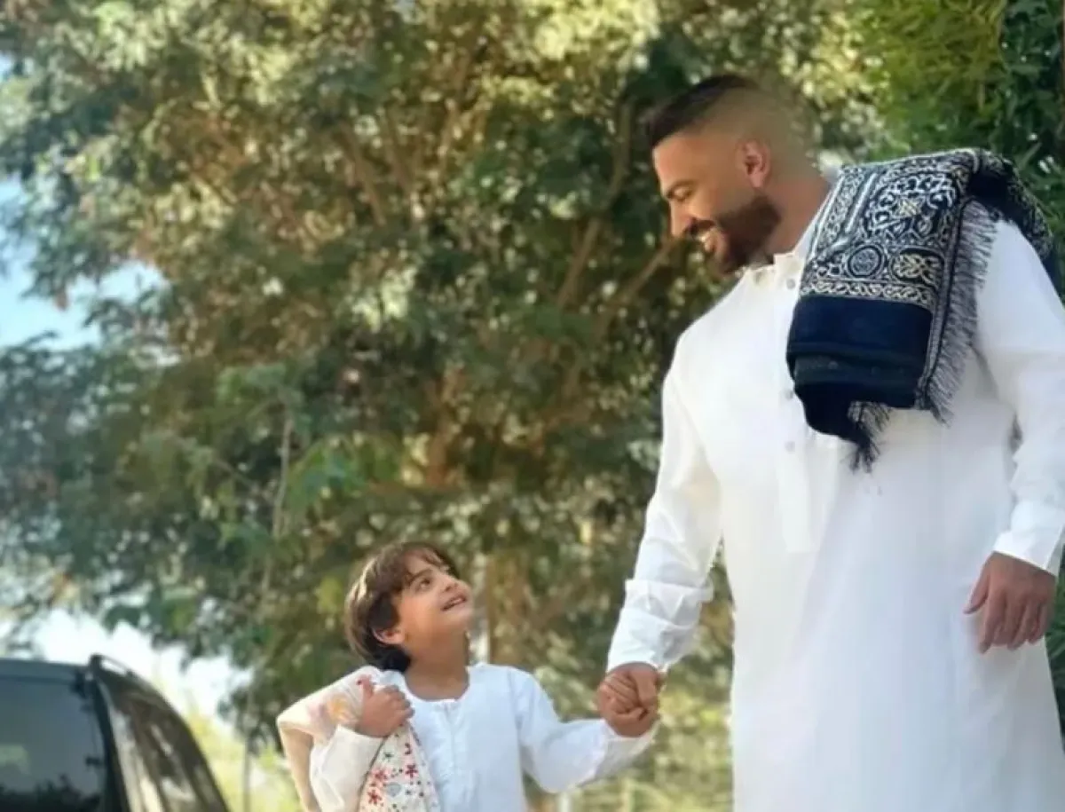تامر حسني مع ابنه آدم- الصورة من حساب تامر على إنستغرام
