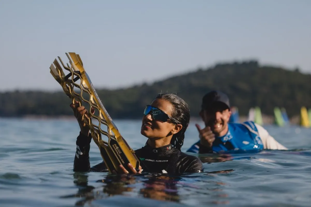 تعد العبيدان أول سعودية تحصل على رخصة الدراجات النارية الترابية وأول سعودية سجلت اسمها كأول فتاة سعودية وخليجية تشارك في "رالي عالمي" في أوروبا