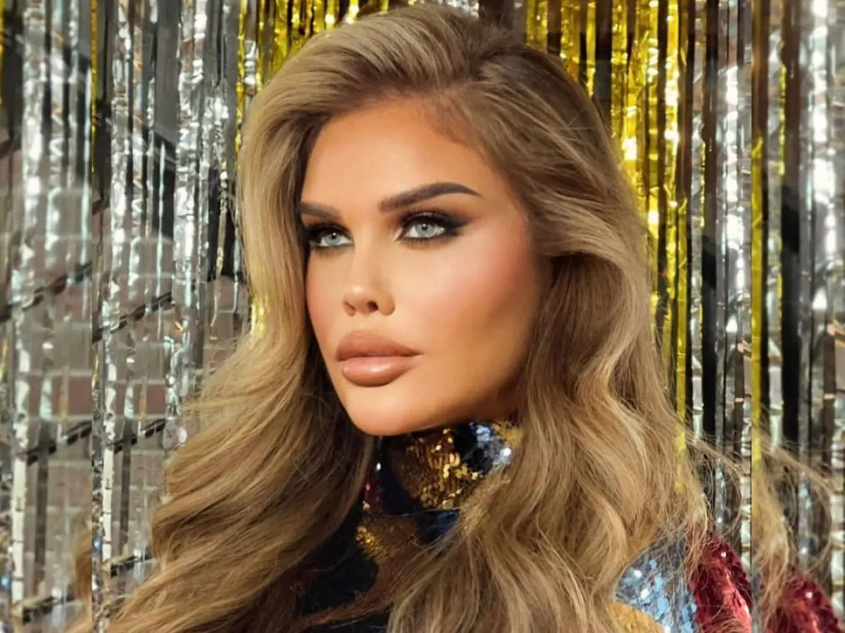 في يوم ميلادها...صيحات جمالية صيفية بعضها جريء من وحي نيكول سابا