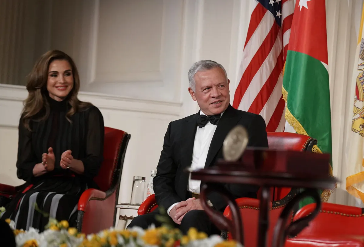 الملك عبد الله الثاني والملكة رانيا في نيويورك ( King Abdullah II and Queen Rania in New York). مصدر الصورة: Yousef ALLAN / Jordanian Royal Palace / AFP