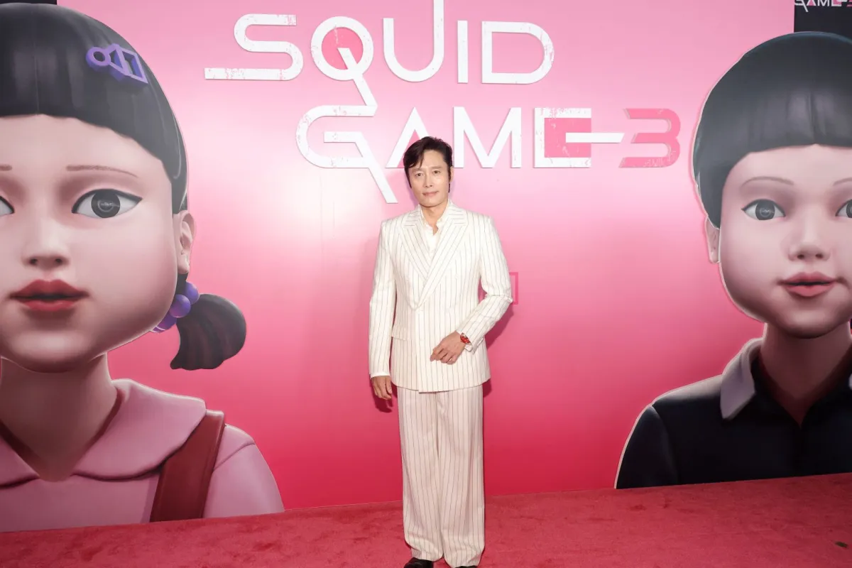 لي بيونغ هون في مدينة نيويورك (Lee Byung-hun in New York City). مصدر الصورة: Michael loccisano / GETTY IMAGES NORTH AMERICA / Getty Images via AFP