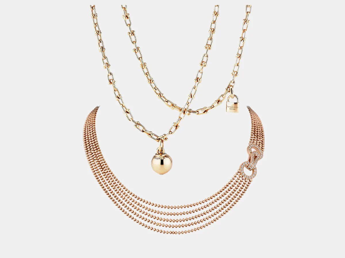 قلادات متعددة الطبقات