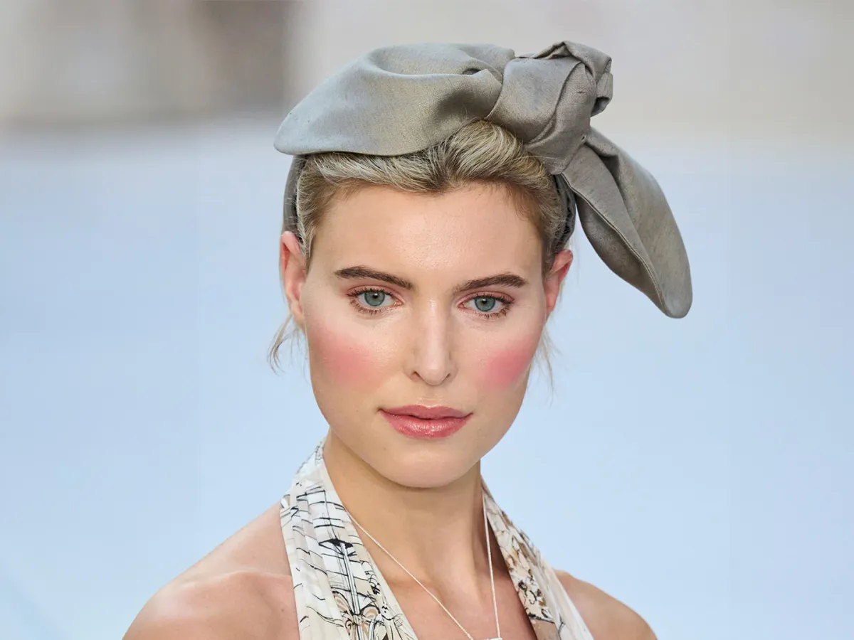 الفرق بين المكياج المات والمكياج اللامع