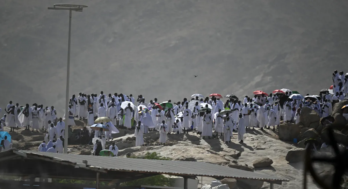  مشعر عرفات يستقبل الحجاج صباح اليوم الخميس 