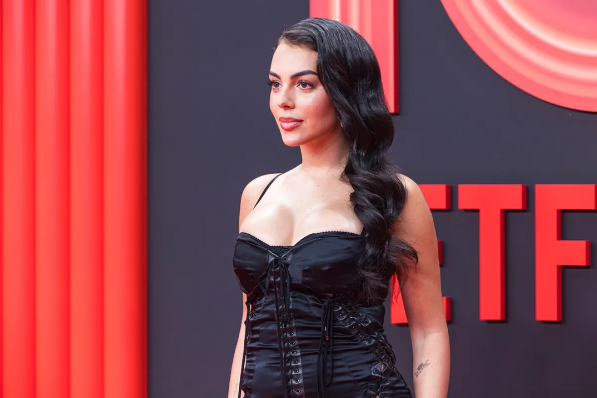 جورجينا رودريغيز Georgina Rodriguez- (مصدر الصورة  Jose Ruiz/Europa Press via Getty Images))