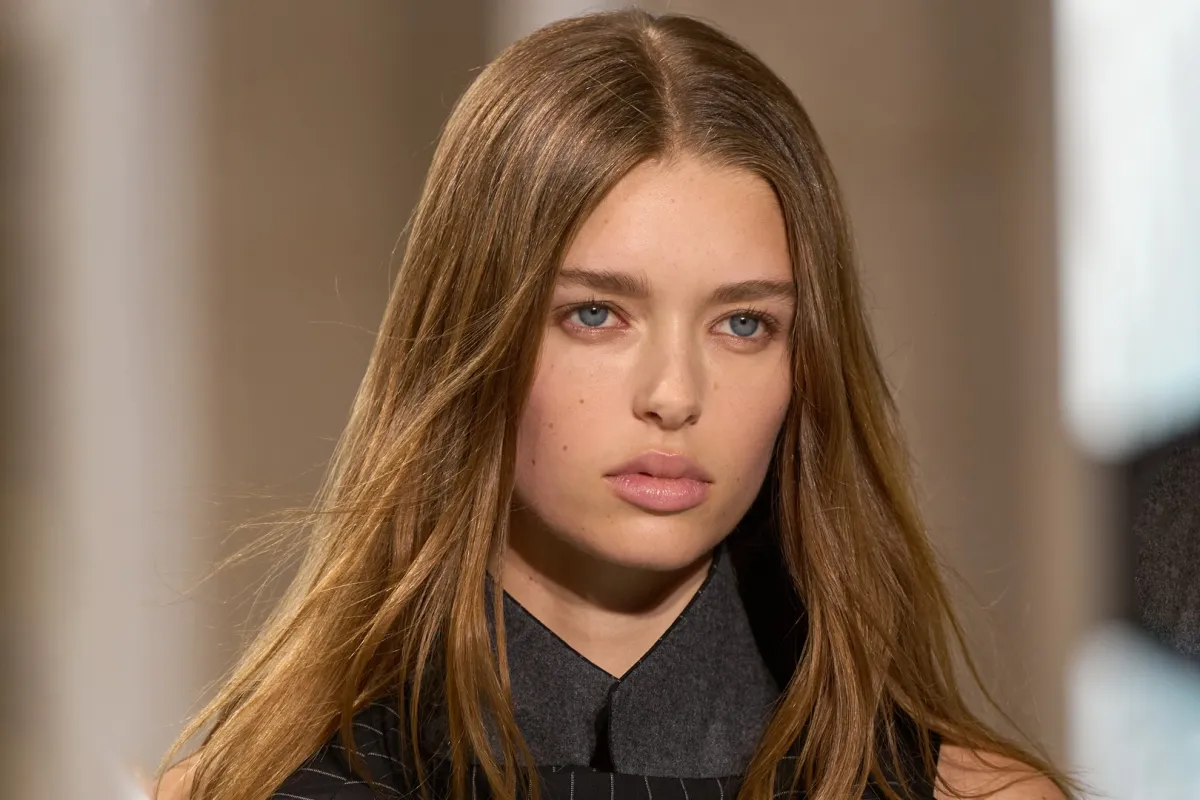 من عرض ساكي Sacai - مصدر الصورة LaunchmetricsSpotlight ©