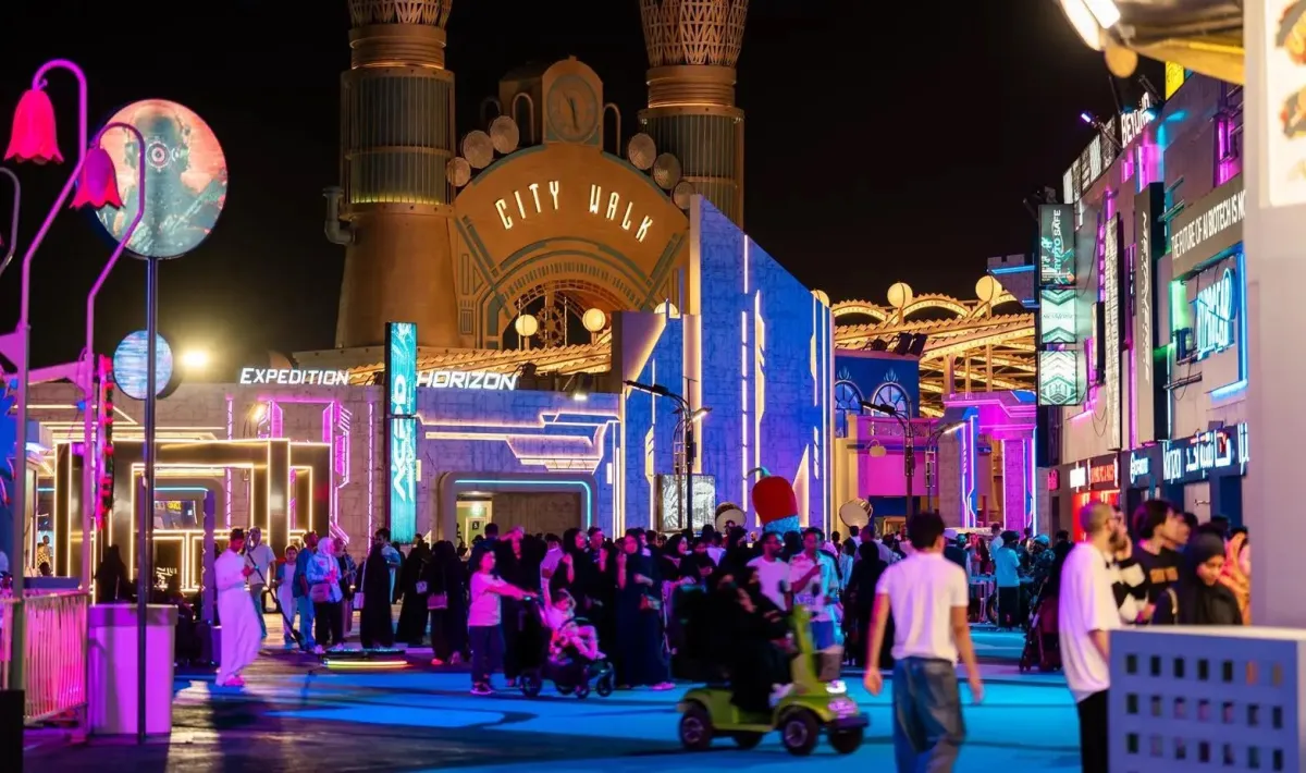اختتام فعاليات "سيتي ووك" ضمن موسم جدة 2025 بتجارب وفعاليات مثيرة للحماسة والمتعة - الصورة من واس