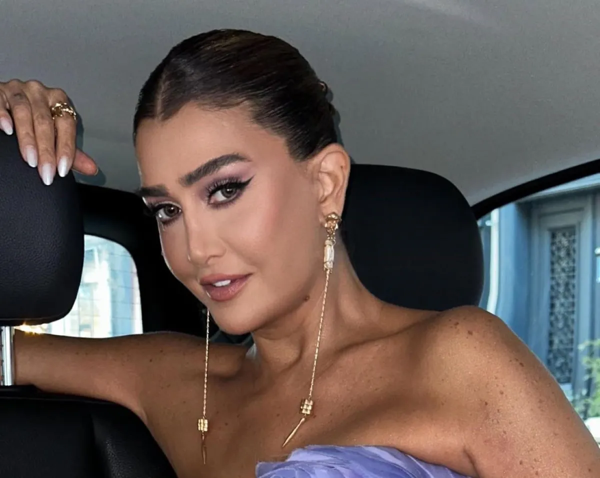 صيحات جمالية عصرية لغادة عبدالرازق في يوم ميلادها