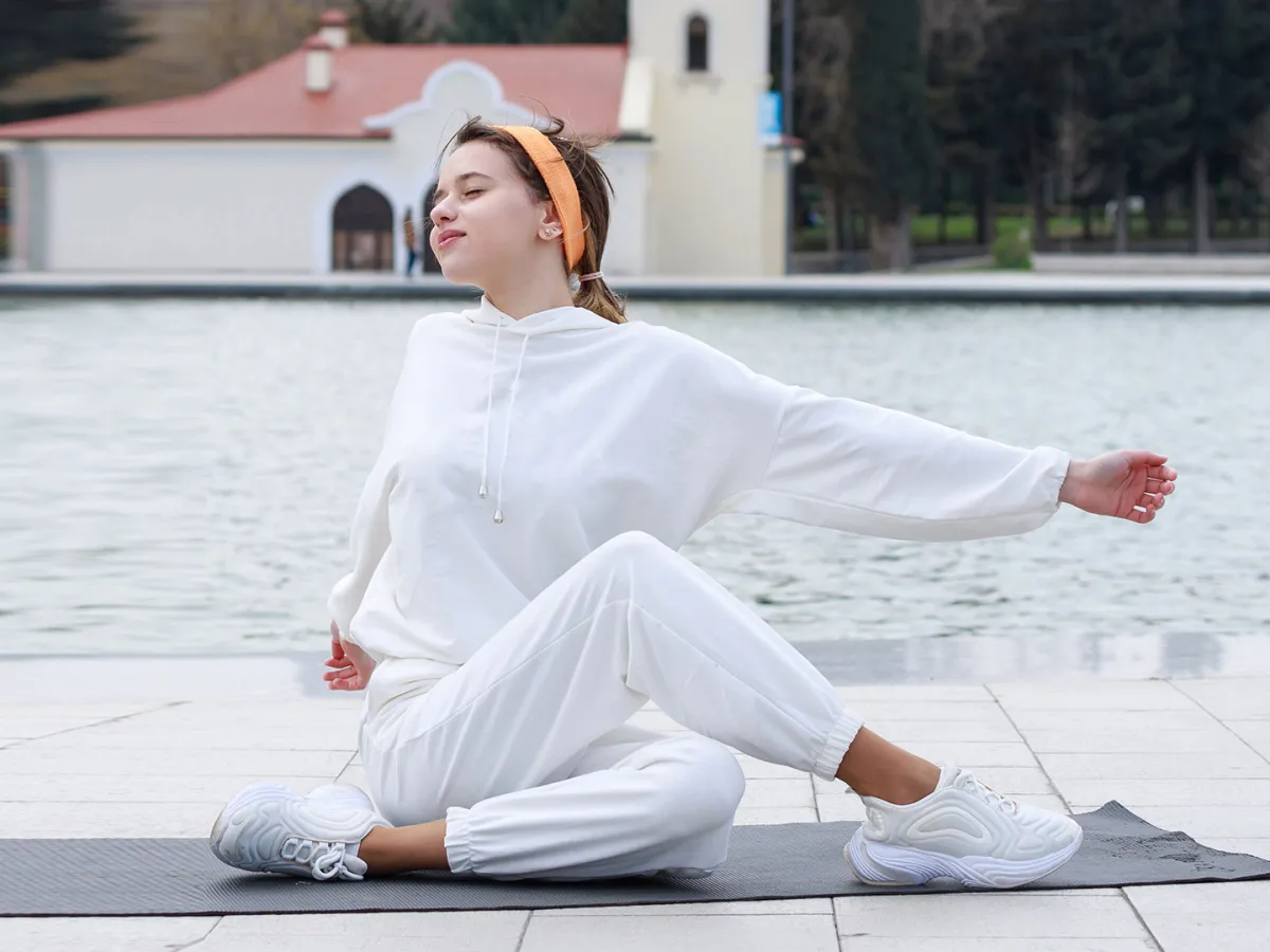 سيدة تمارس الرياضة الصباحية