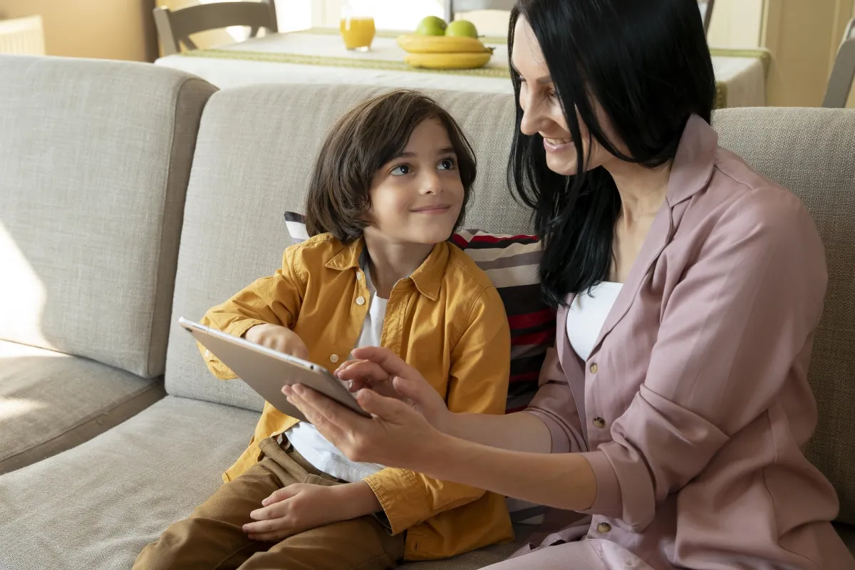 صورة لأم مع طفلها