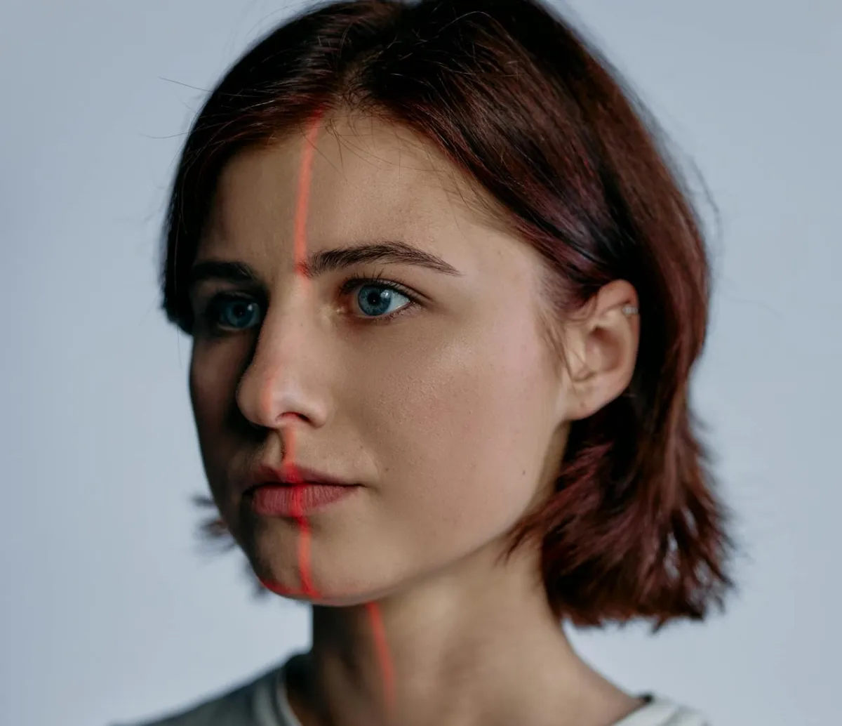 أشعة الشمس تزيد من أعراض الوردية