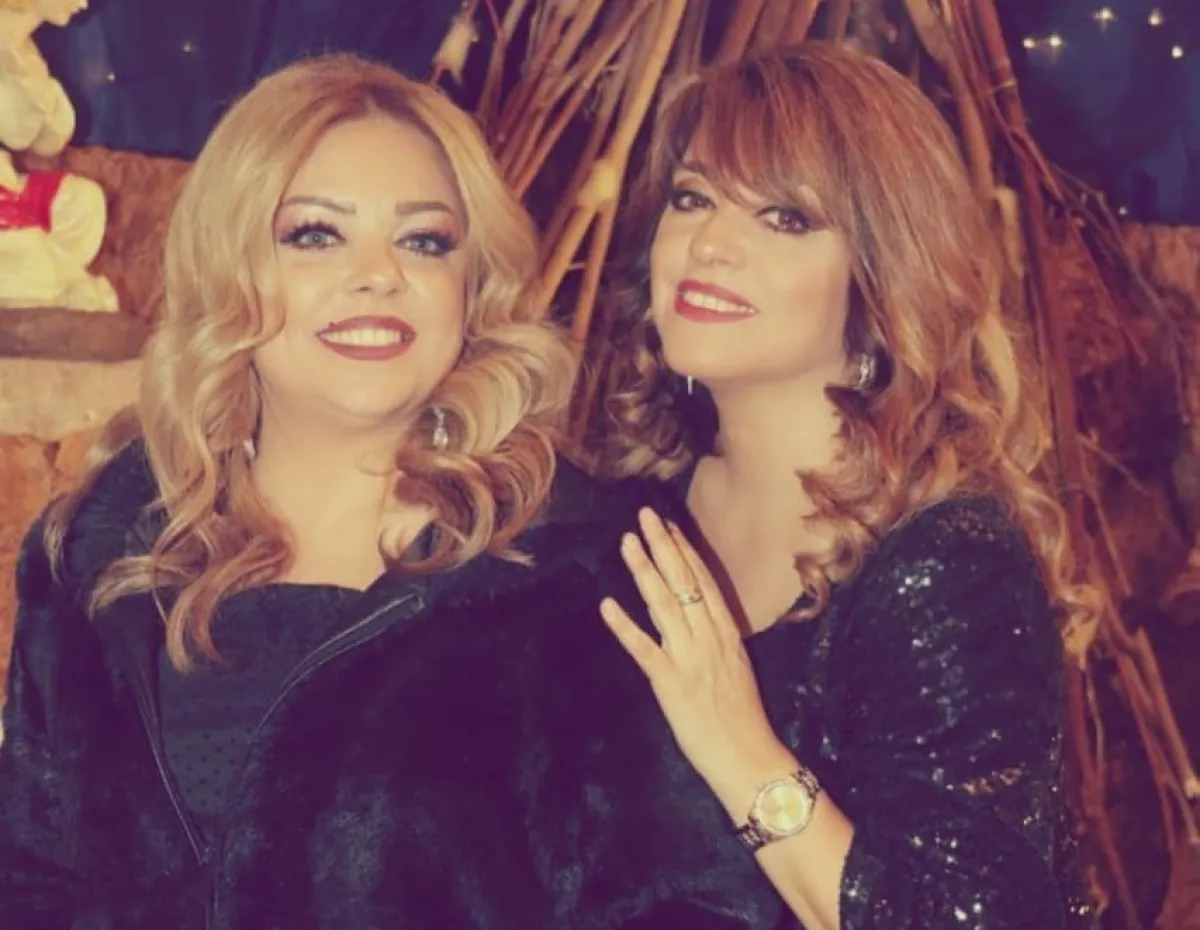 الفنانة ريم عبد العزيز وشقيقتها الفنانة الراحلة سمر عبد العزيز- الصورة من حساب ريم على إنستغرام