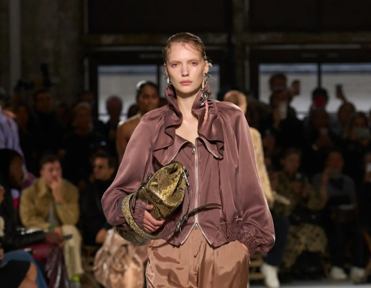 إطلالة من درايز فان نوتن Dries Van Noten - الصورة من Launchmetrics/Spotlight ©