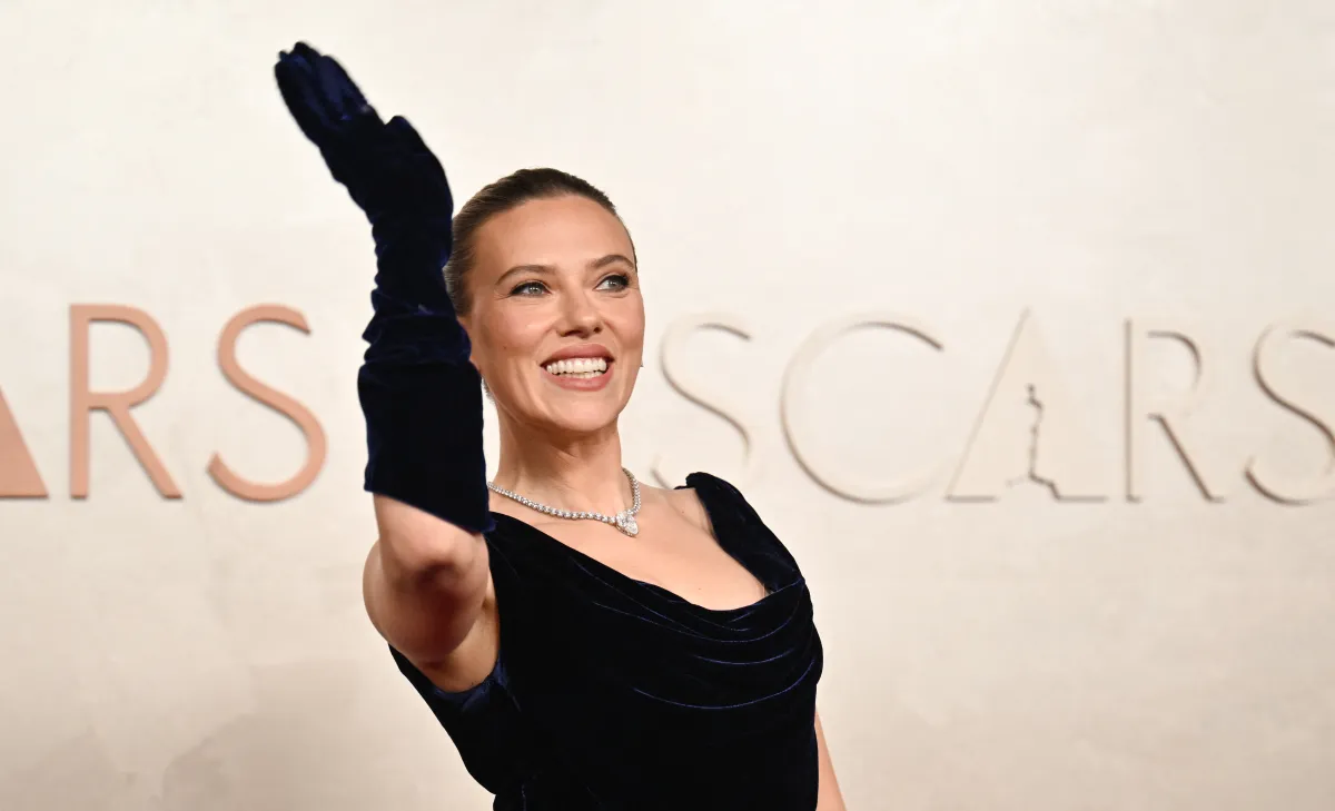 سكارليت جوهانسون في مسرح دولبي في هوليوود كاليفورنيا (Scarlett Johansson at the Dolby Theatre in Hollywood, California). مصدر الصورة: ANGELA WEISS / AFP