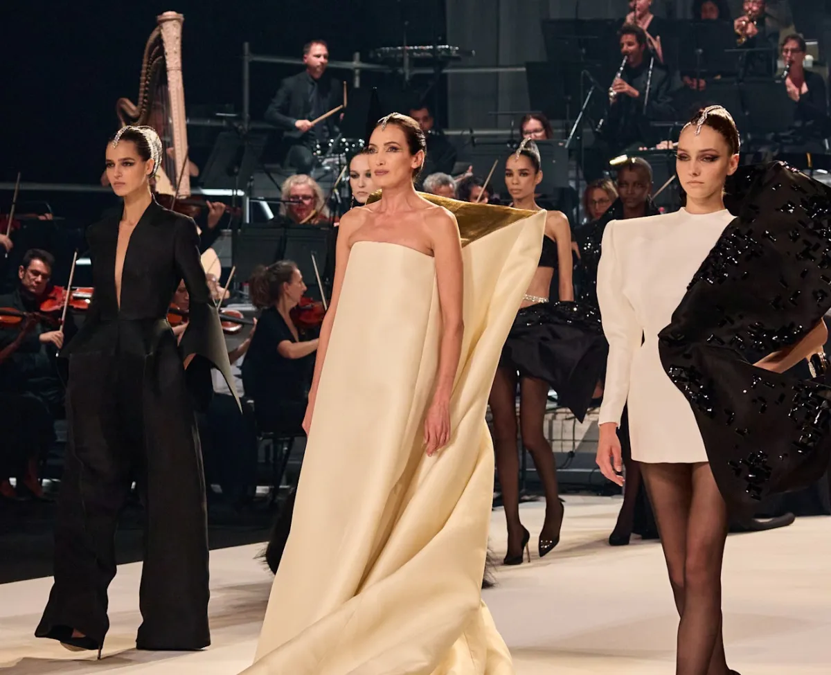 ستيفان رولان في أسبوع باريس للموضة خريف وشتاء 2025 - 2026 Stephane Rolland - الصورة من © Launchmetrics/Spotlight 