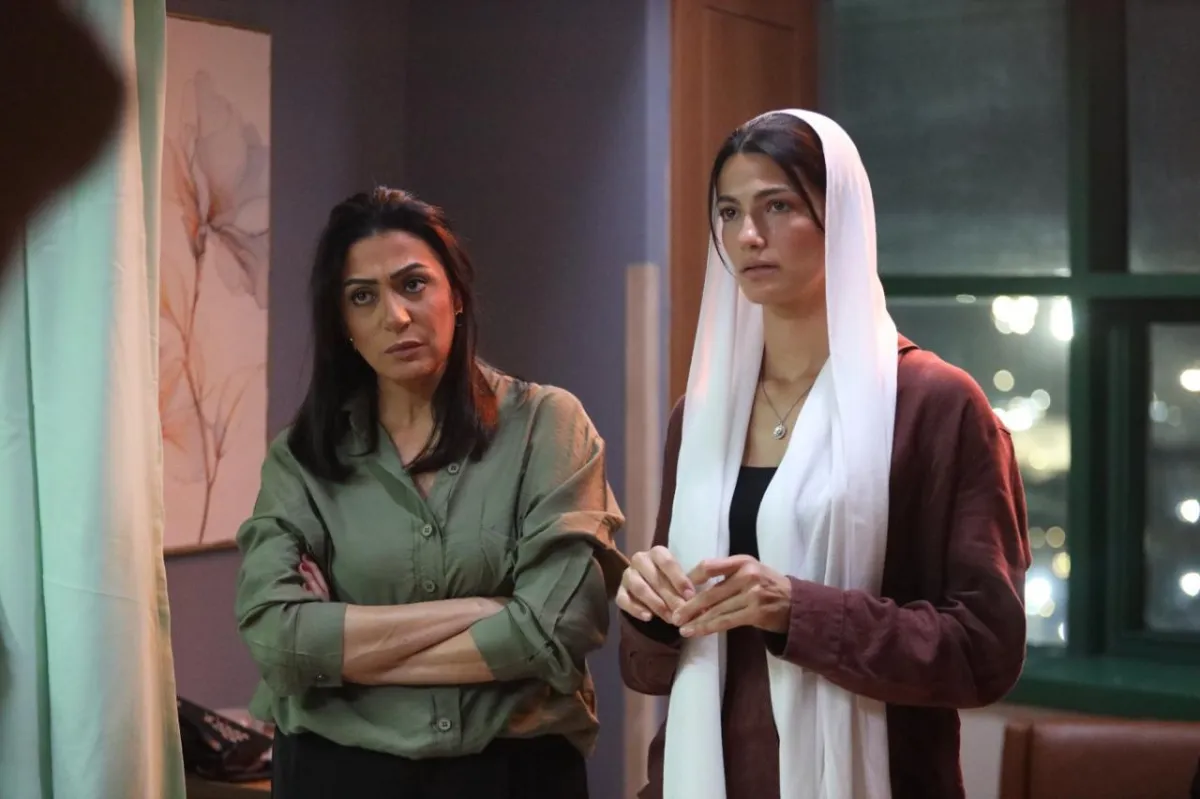 تارا عماد ووفاء صادق من كواليس حكاية just you - الصورة من الشركة المنتجة