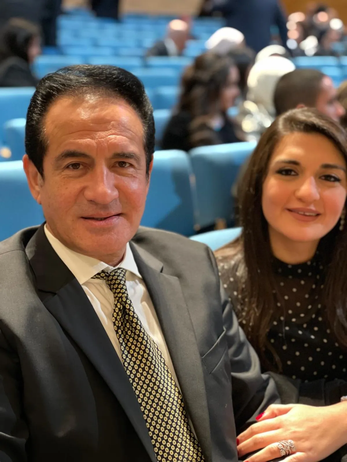 محمد ثروت يحتفل بابنته الدكتورة داليا- الصورة من المكتب الصحفي للمطرب محمد ثروت