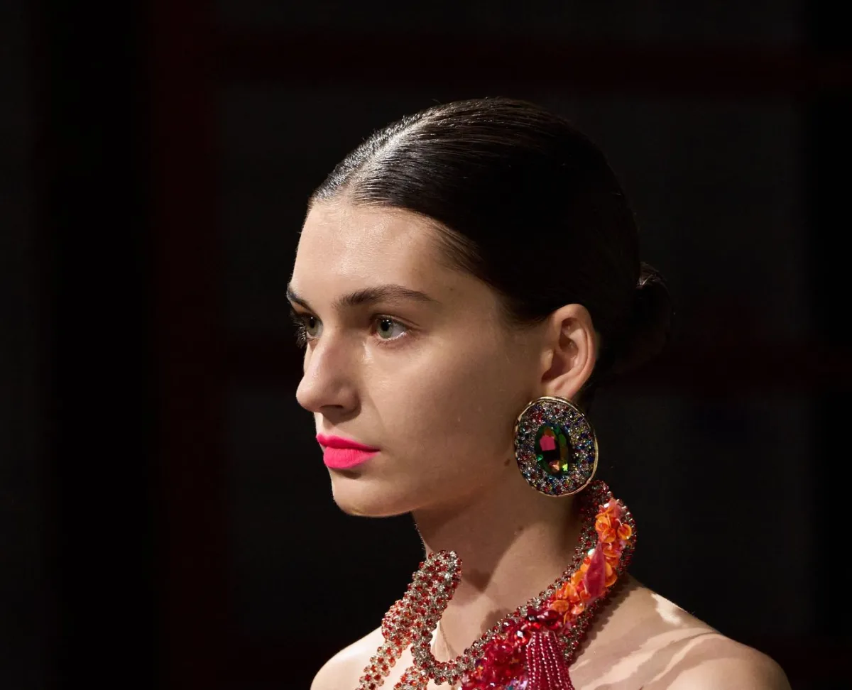 كيف أعرف نوع عيوني والمكياج المناسب لها؟