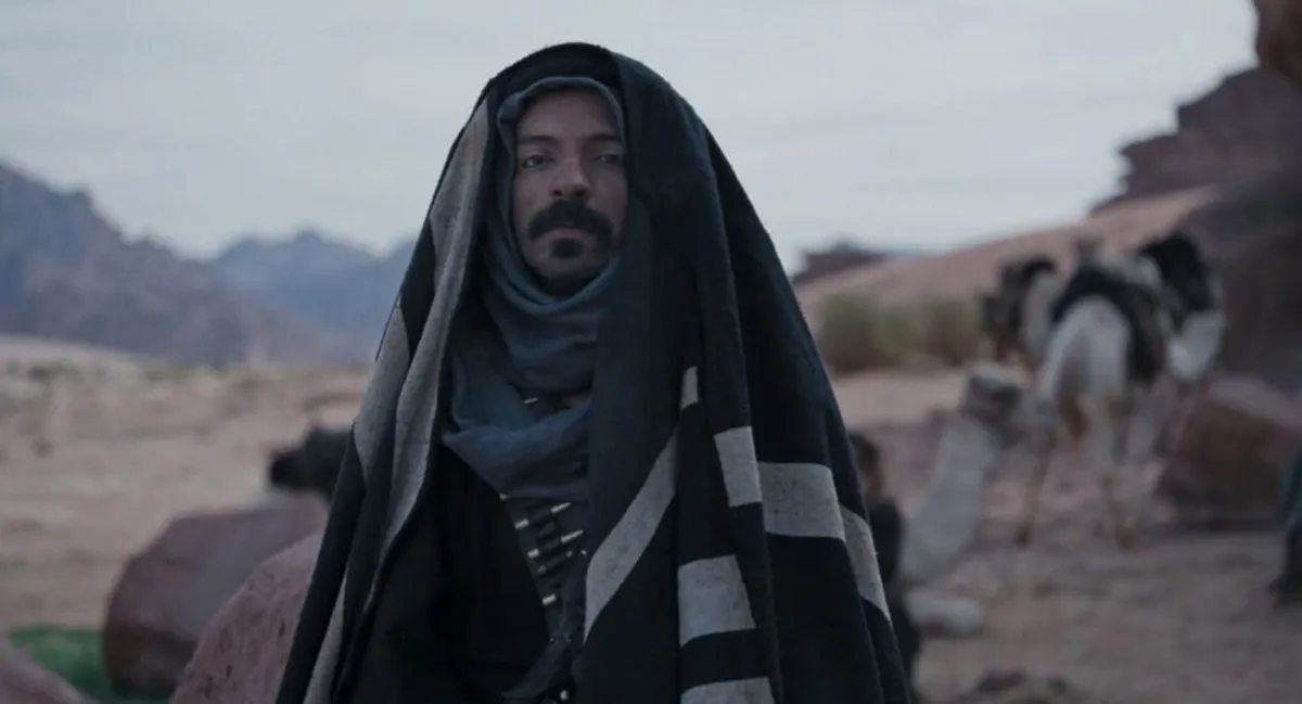 يعقوب الفرحان في إحدى مشاهد فيلم القيد- الصورة من حساب الشركة المنتجة على إنستغرام