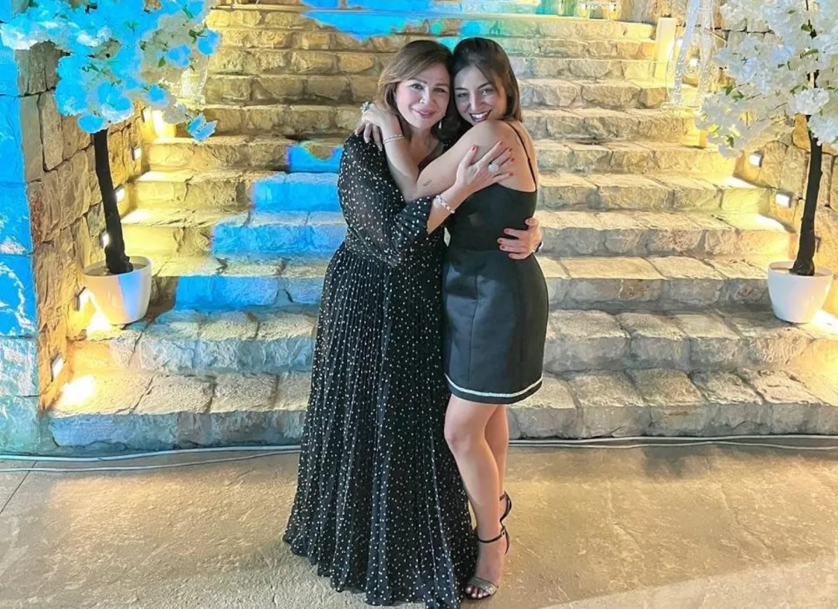 إلهام شاهين مع ابنة شقيقتها إلهام صفي الدين- الصورة من حساب إلهام شاهين على إنستغرام