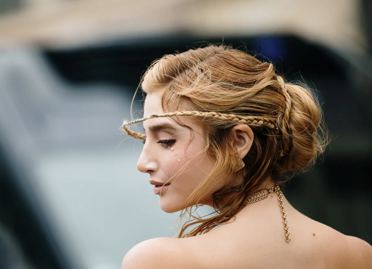 العناية بالشعر