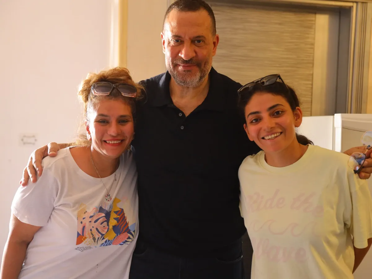 ماجدالمصري والمنتجان ندى ورنا السبكي - الصورة من الشركة المنتجة