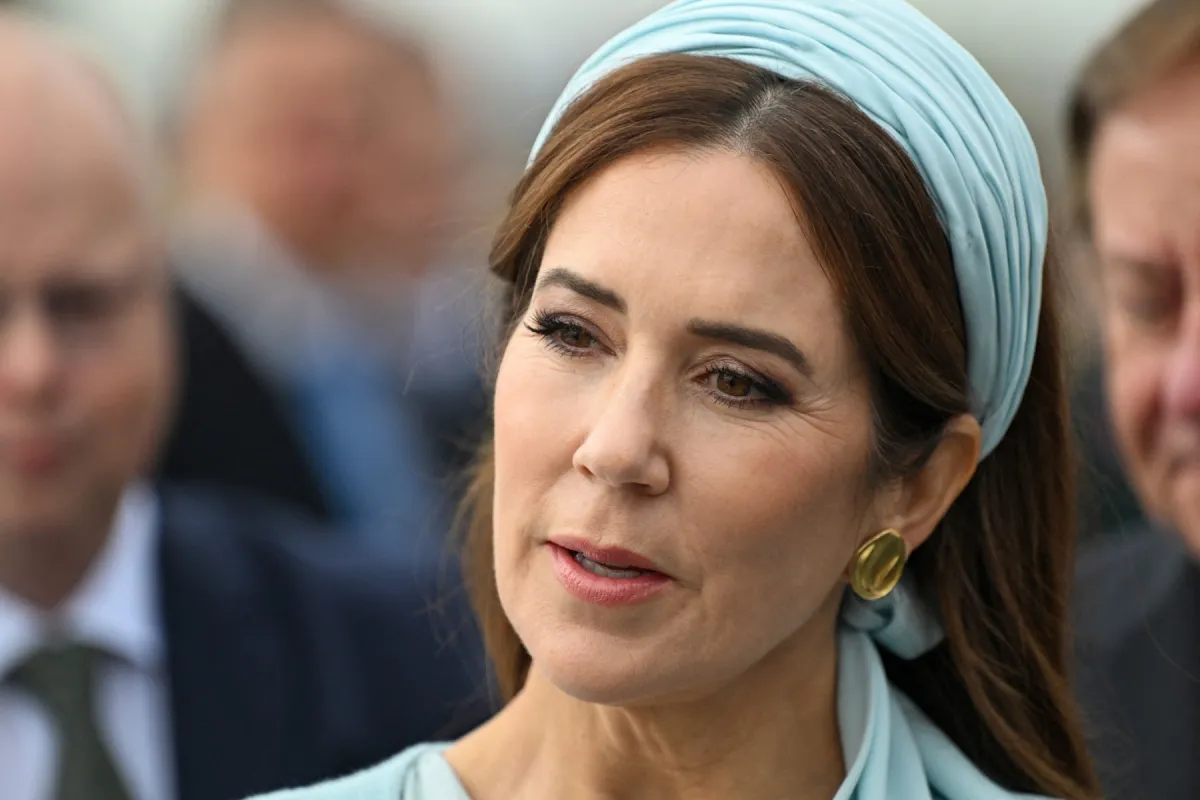 الملكة ماري في برلين بألمانيا (Queen Mary in Berlin, Germany). مصدر الصورة: RALF HIRSCHBERGER / AFP