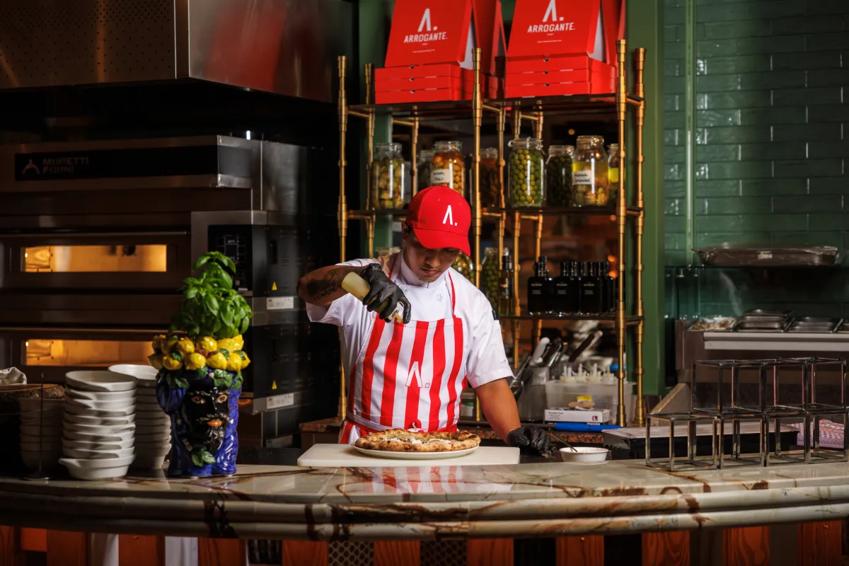 أطباق مطعم أرُّوغانتي بدبي تعكس التراث الإيطالي