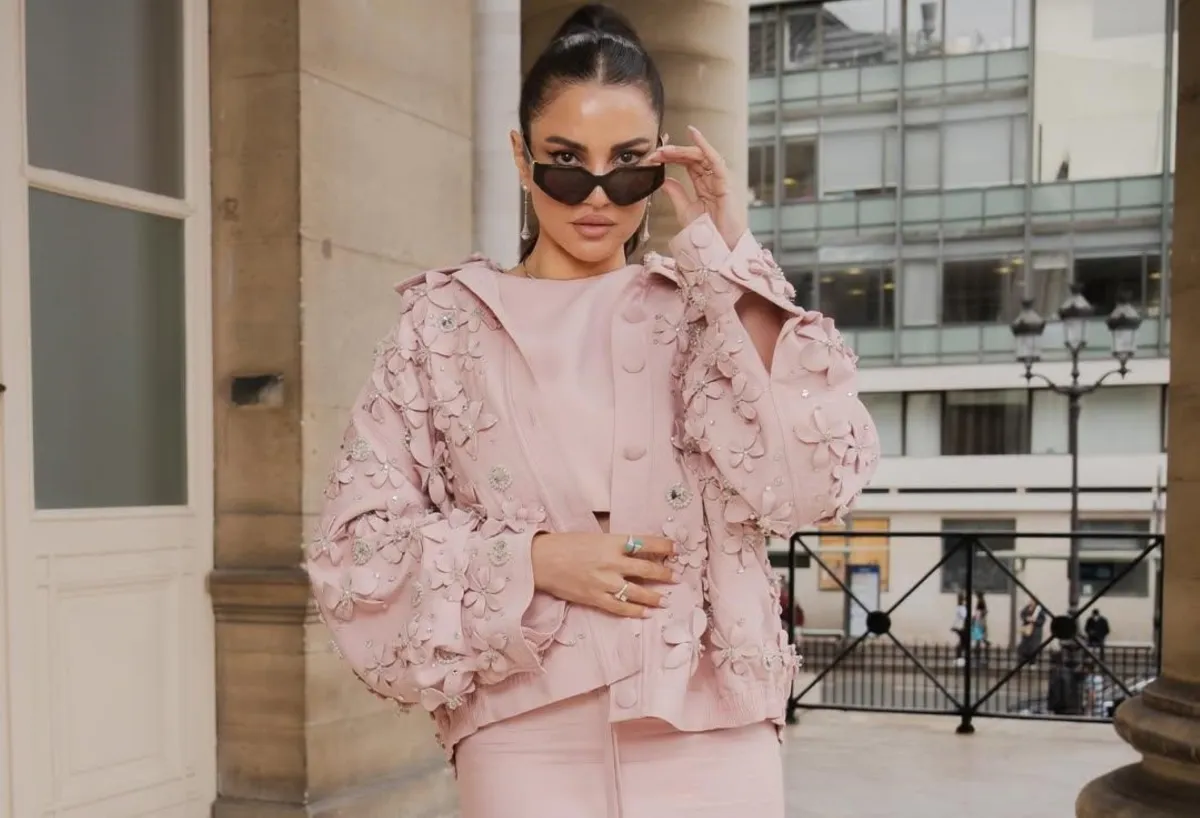 الفنانة درة من عرض أزياء المصمم اللبناني جورج حبيقة - الصورة من مكتبها الإعلامي