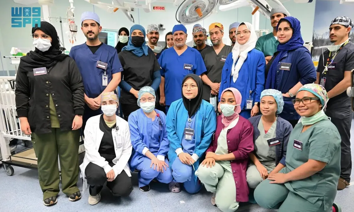 نجاح عملية فصل التوأم الملتصق سيلين وإيلين - الصورة من وكالة الأنباء السعودية "واس"