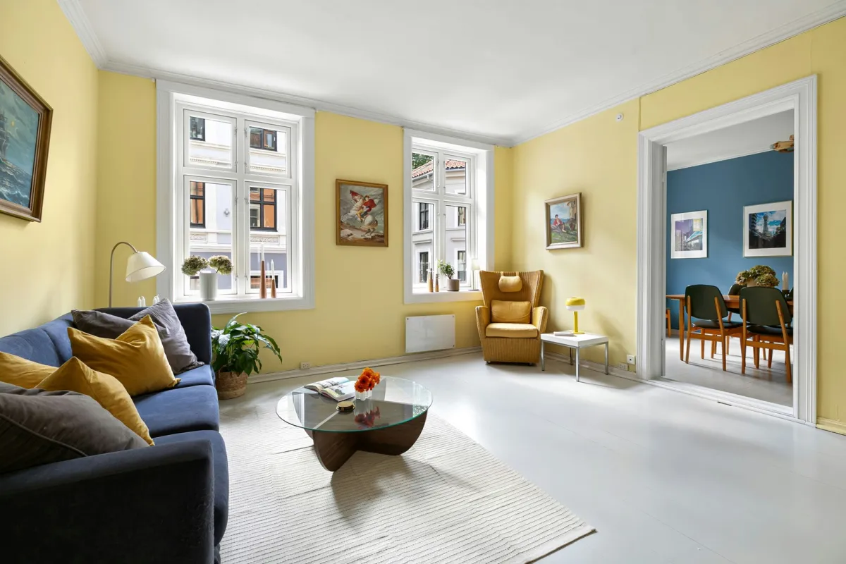 منزل منسقة ديكوراته وألوانه